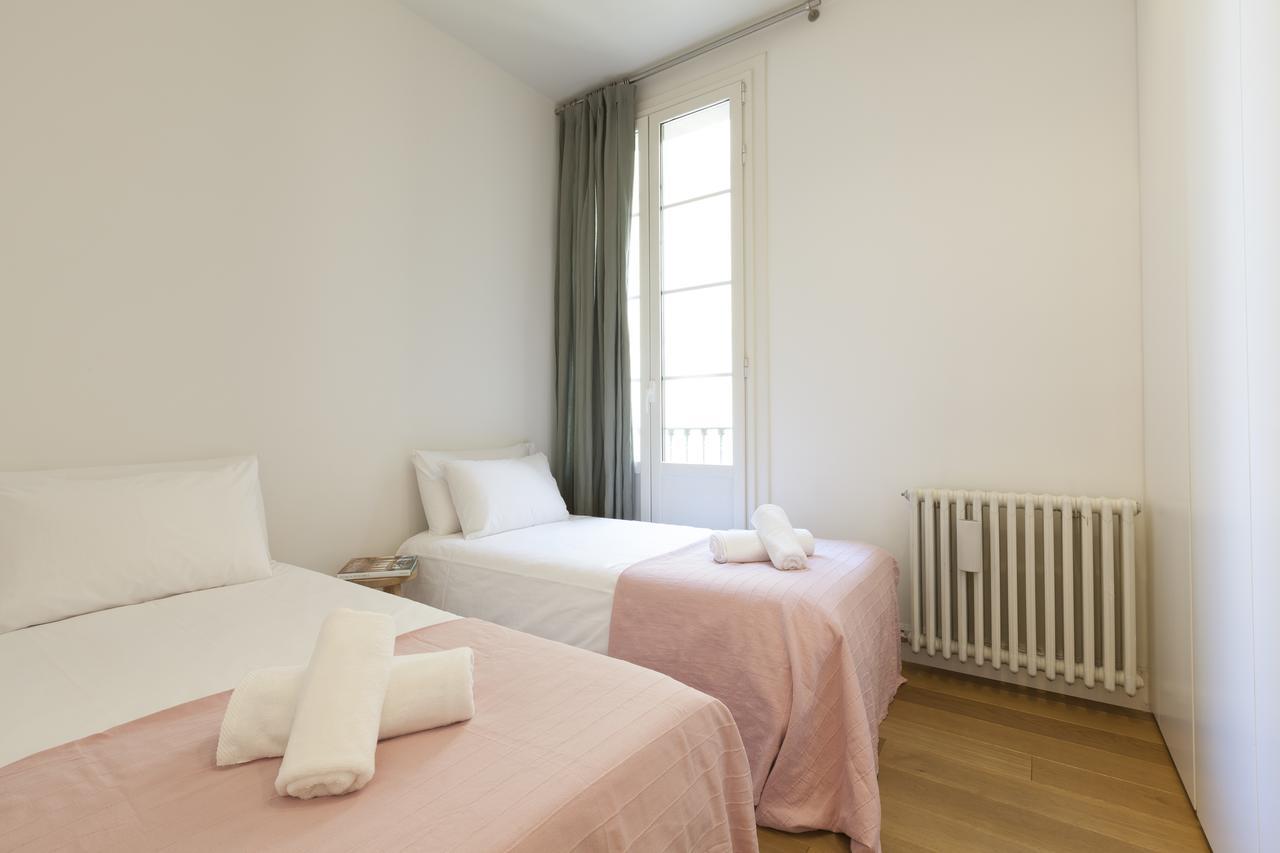 Ferienwohnung Click&Flat Luxury Sant Joan Barcelona Exterior foto