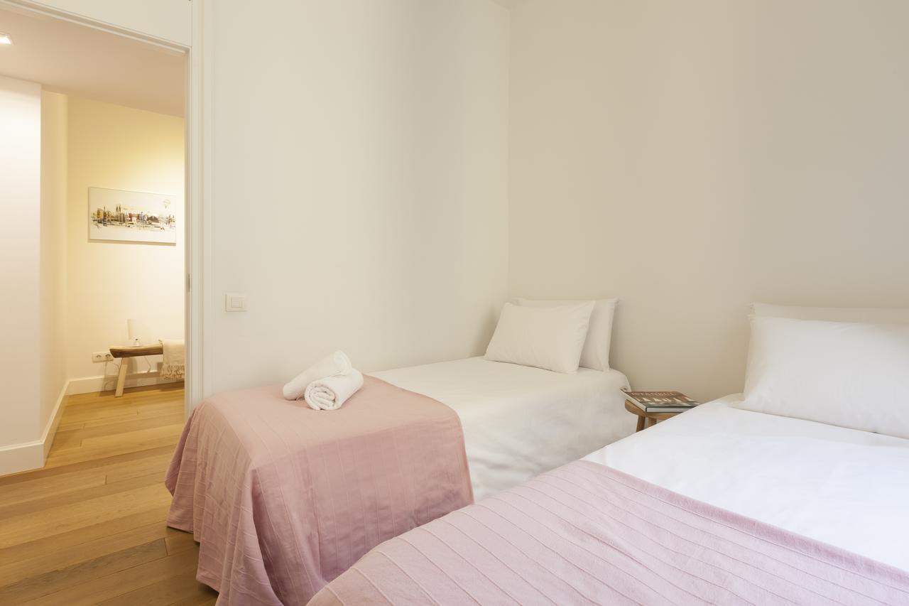 Ferienwohnung Click&Flat Luxury Sant Joan Barcelona Exterior foto