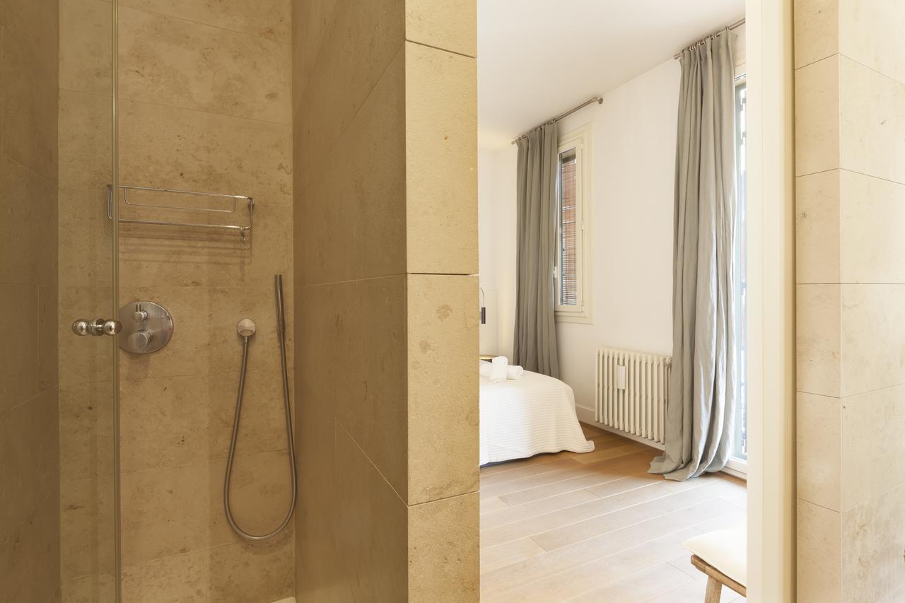 Ferienwohnung Click&Flat Luxury Sant Joan Barcelona Exterior foto